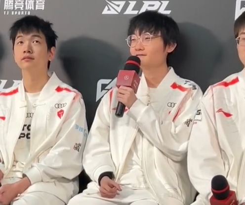 太暴力了!Tian分享赛前他与Crisp的互动:我说要打爆他的龟壳