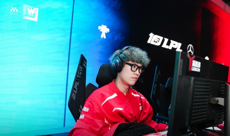 韩网热议Prince被换下:Prince就是这样的逃跑型AD啦