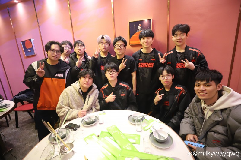 Milkyway赛后更博:转发一下自我简介 我们大家以后一起加油!