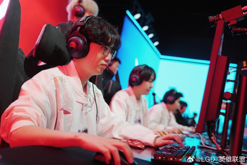你和EDG一样好打!LGD战胜LNG拿到赛季第三胜结束队伍7连败