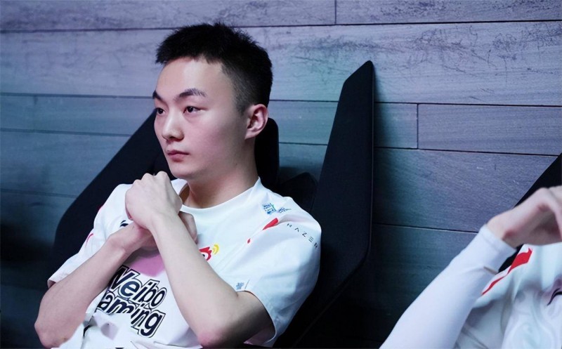 WBG最该斩杀的人?Light高经济却低伤害 典型吃草不挤奶