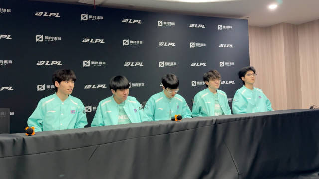 GALA:今天队友都打的很好 不管劣势还是优势就一直想着怎么去赢