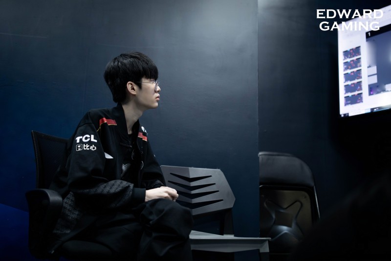 涵艺:我至少知道汤圆训练赛对线厉害,fisher的优点是什么阿