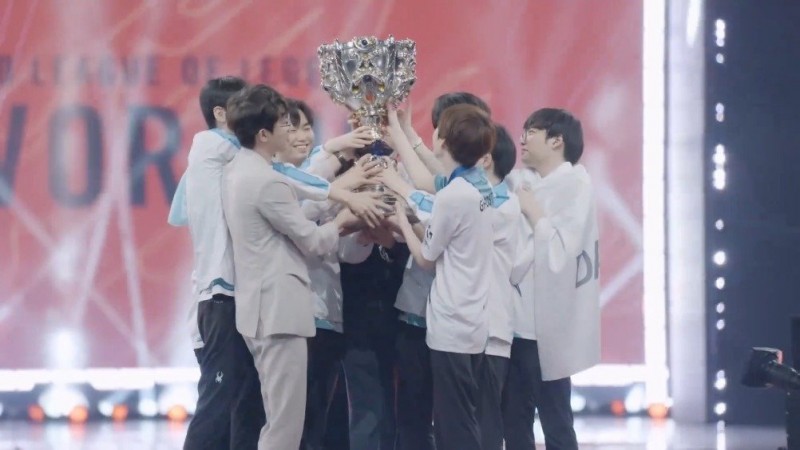 前LCK主持人志宣:DWG应该被更多讨论 他们在LCK至暗时刻如同彗星