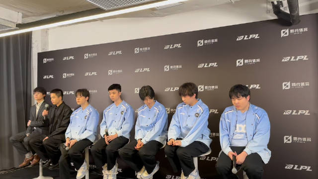 EDG败者群访 Clearlove:我们菜的话就要多练 让他们早点回来训练