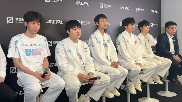 狠狠地标记!赛后群访BLG 左手:我狐狸亲萧炎 他果然躲不掉!