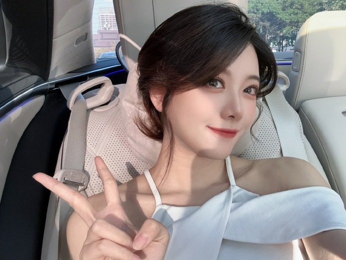 骆歆再次澄清:本人无任何外网账号,不玩任何外网平台