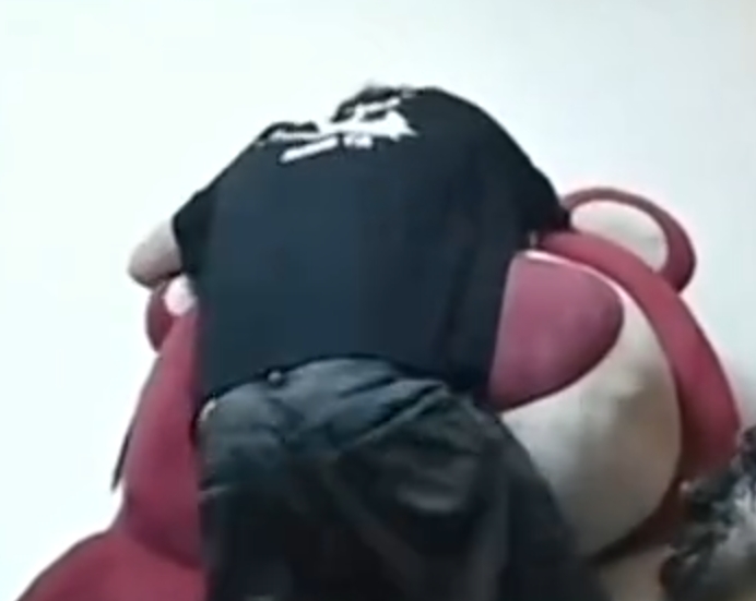 乐言直播C熊?被封禁辩解只是想摇一下 粉丝叼骂:职业选手不注意言行?