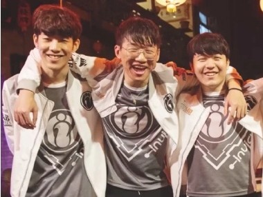 Rookie:老头杯Ning和TheShy拿冠军!我说的!