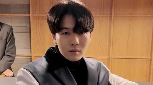 Rookie:不知道多久没碰过游戏的,突然被拉进来打老头杯