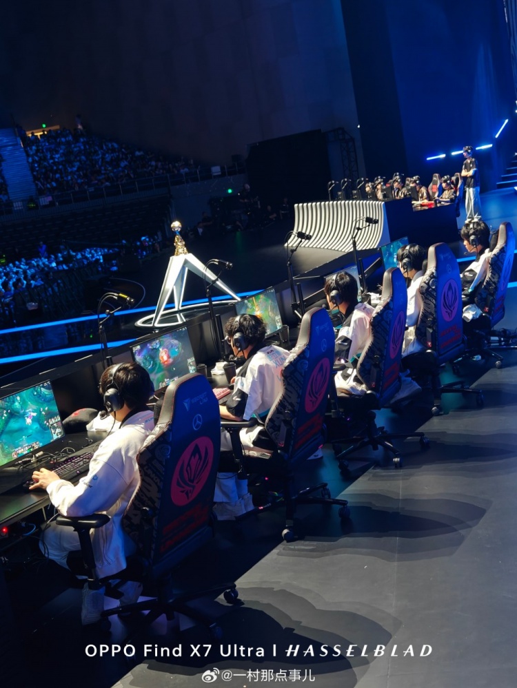 一村分享MSI选手照:大家辛苦了!我们夏天再见!