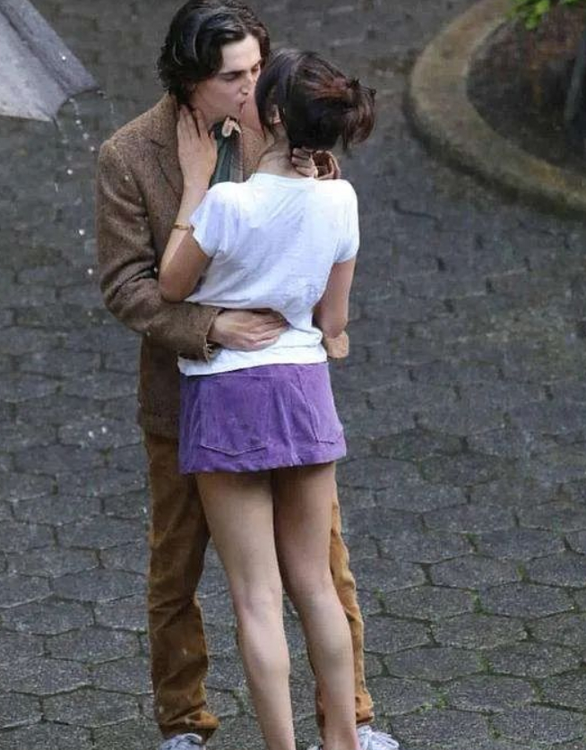 那个陪你淋雨的人的图片 那个陪你淋雨的人