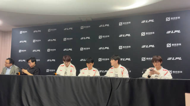 Tian:无畏征召模式蛮看选手英雄池的 打野需要多配合线上做选择