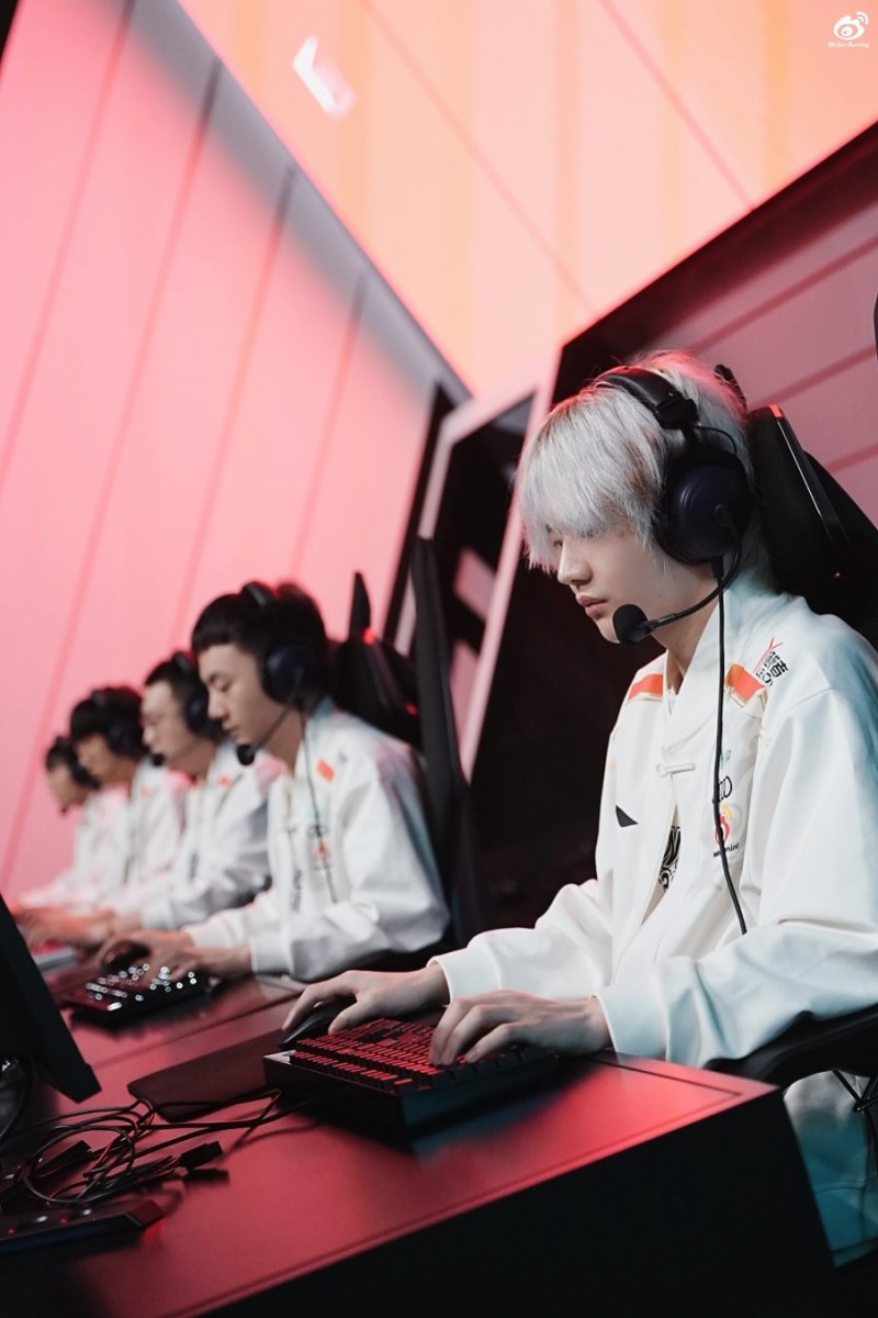 什么情况?涵艺:听说(WBG)是要上调二队辅助Xbear