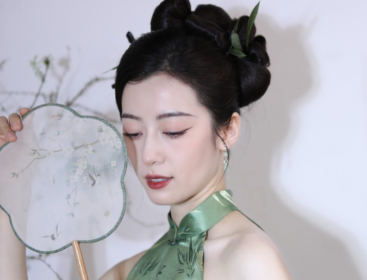 LPL夏季赛今日解说主持排班:天舒、PYL;泽元、小伞