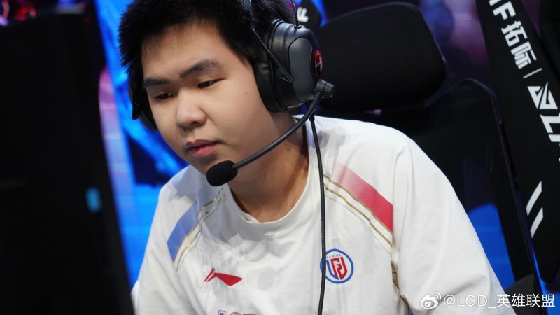 LPL自己的Chaovy!LGD中单Haichao发文:我现在的心情是啊啊啊啊!