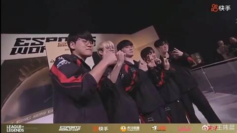 Reddit热议T1夺冠:T1实现了丝绸之路 让LPL队伍从沙特走到了中国