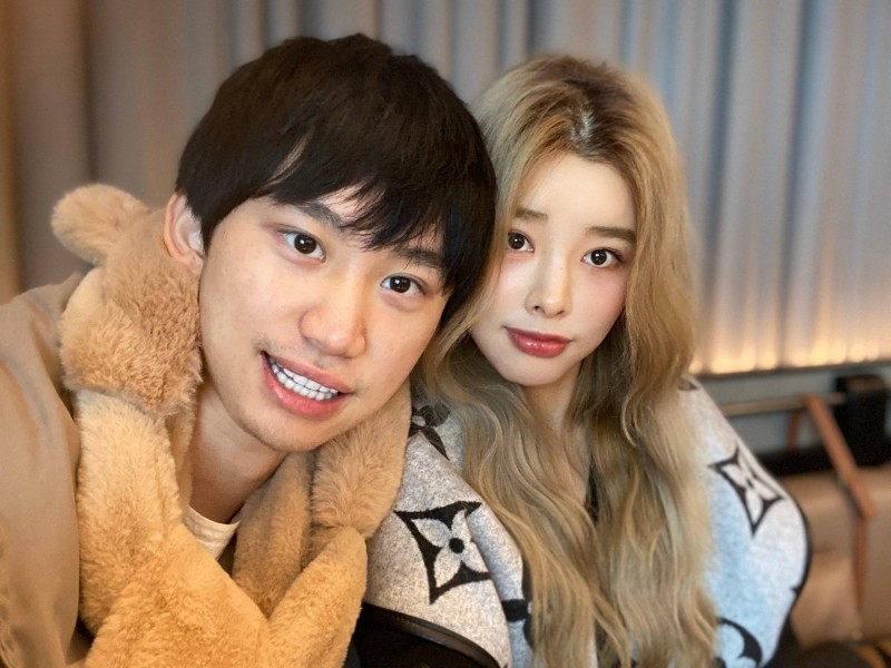 28岁想打LPL✌Doinb分享韩服账号截图:王者1306 试一试上个前10?