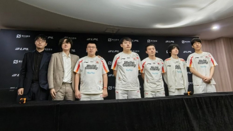 Daeny:BAN掉对手婕拉他们有点不知所措了,结果说明我们准备很好