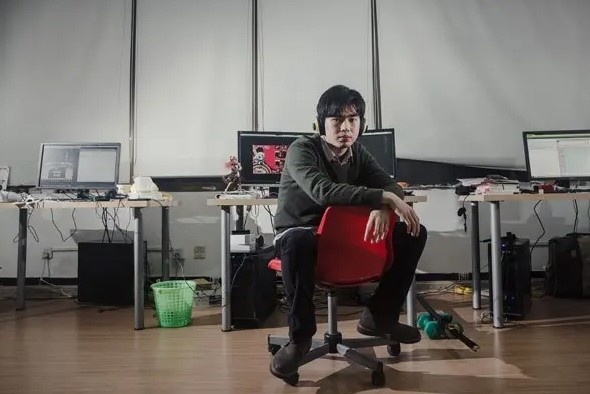 米哈游创始人发声:人工智能改变游戏开发!建议游戏从业者转行