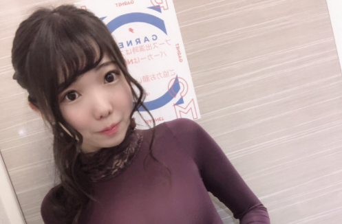 童颜妹系女孩《佐久间爱菜》小小身躯藏着梦想中的OP!