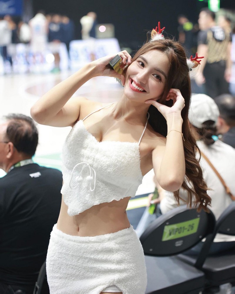 【网络美女】Passion Sisters「小昆凌」! 22 岁啦啦队美少女「莎莎」正式成为峮峮师妹,梦想家忙内再参战!