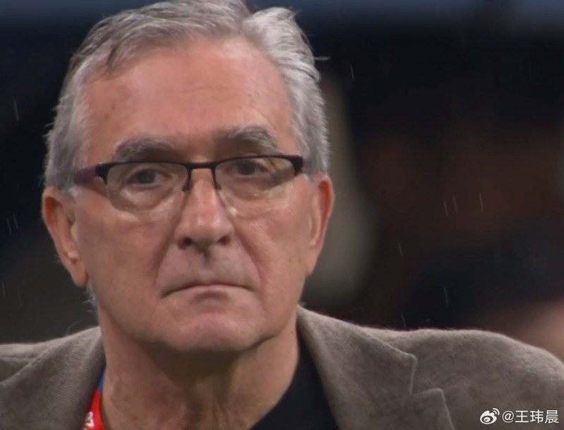 媒体人吐槽伊万不下课:这脸皮还挺厚,是必须要吃赔偿金才走人了