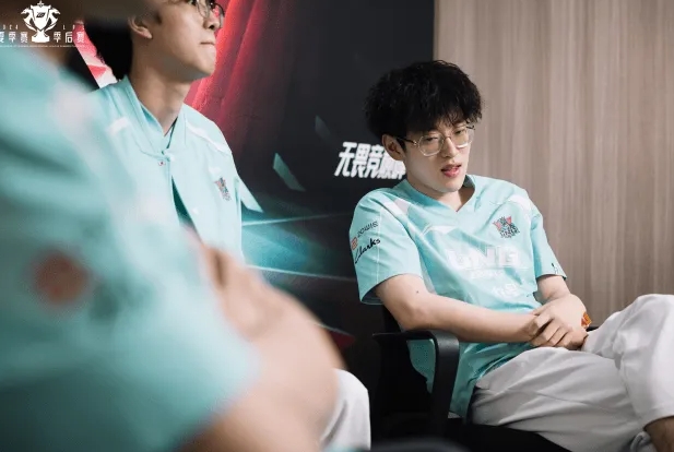 韩媒:Scout存折被扣押无法使用工资 四月认识到了出国禁令的存在