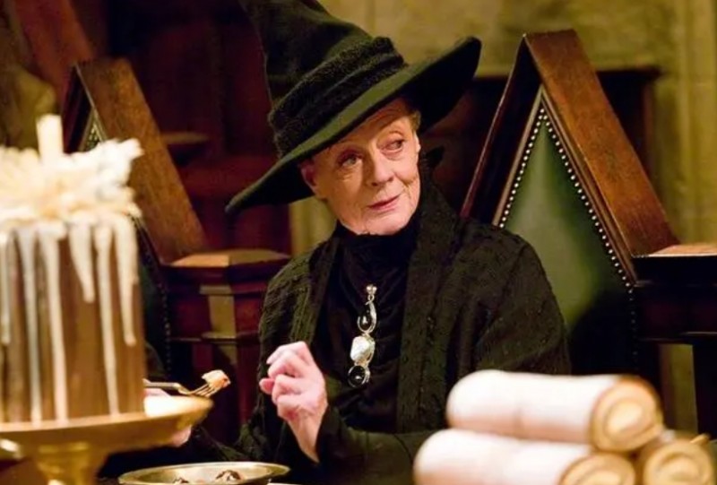 🙏RIP!哈利波特“麦格教授”扮演者玛吉·史密斯去世 享年89岁