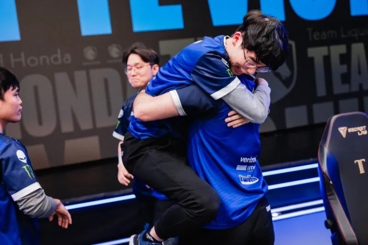 UmTi:想和Wei交手;Xun处于低谷时,他就是BLG最薄弱的一环