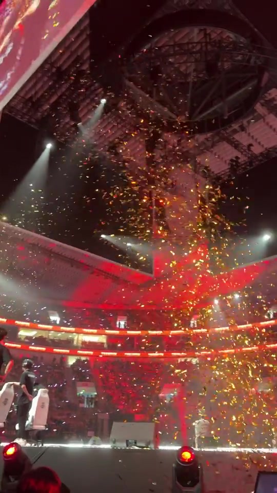 AG俱乐部CEO菲菲发博：我们是冠军?！