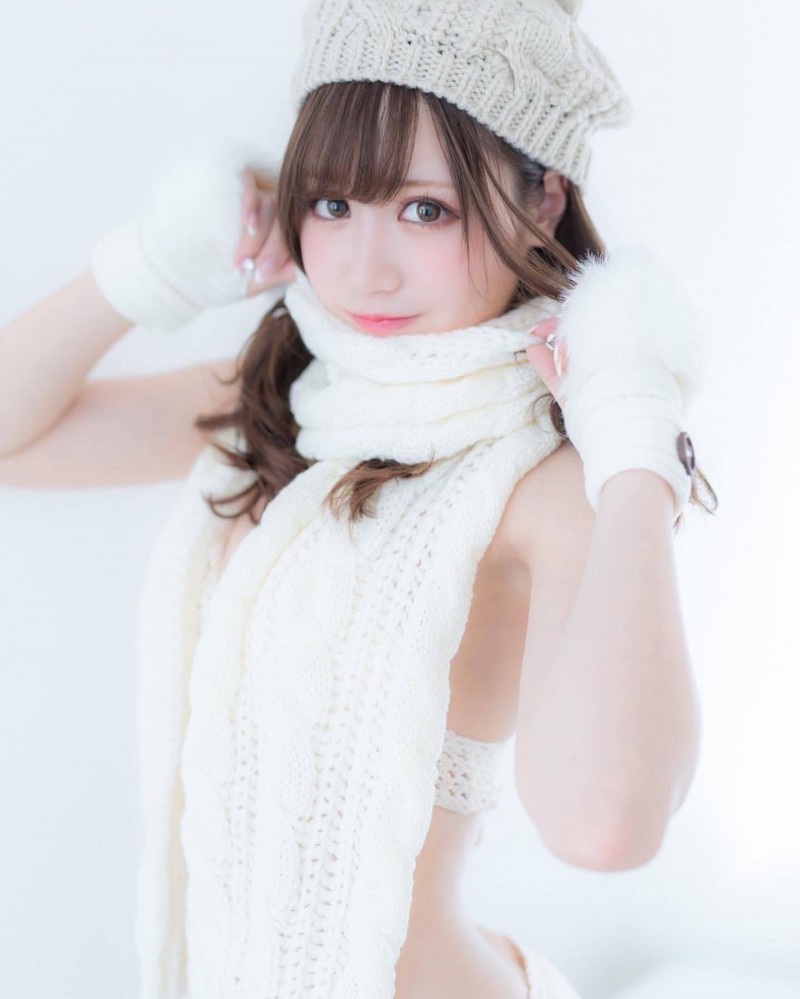 【itotii正妹】火辣绝杀小恶魔《白田まい》雪肌搭蜜桃臀使人双手不安份!