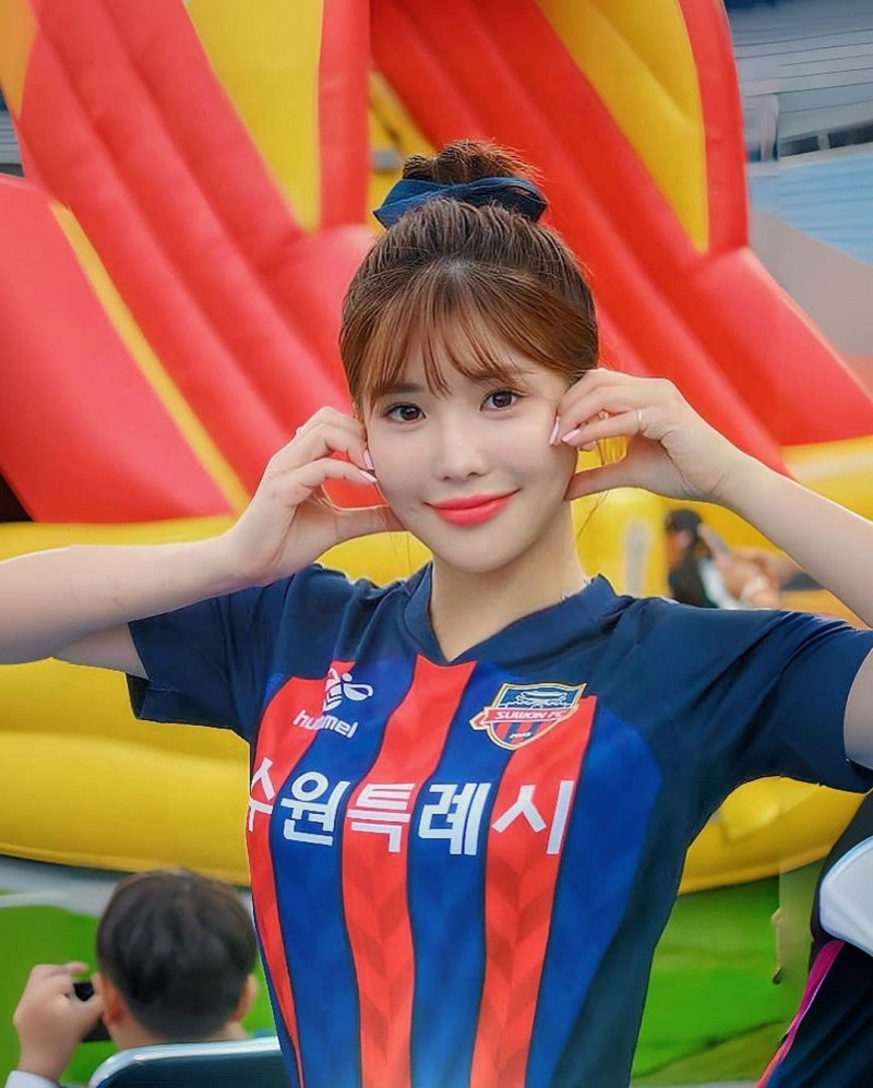 itotii正妹:首位进军海外啦啦队队员《壮壮》用蜜桃臀征服全球!漂亮的应援女神是她!