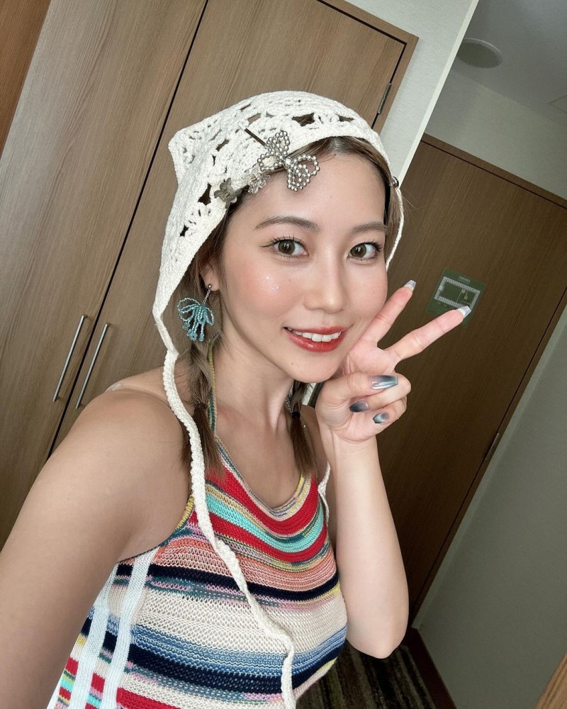 itotii正妹:全新金发造型《伊织いお》瘦身有成飘星味!不变的是依旧凶猛!