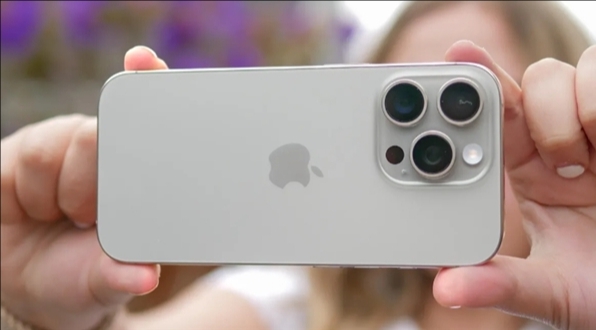 老外实测iPhone 16 Pro Max续航:为iphone系列最长,但仍不及安卓机