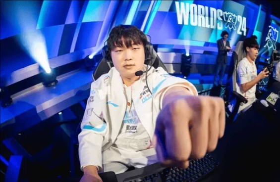 BLG超话热议抽签:这尼玛还带作签的啊 草台班子这么多空签还不重抽