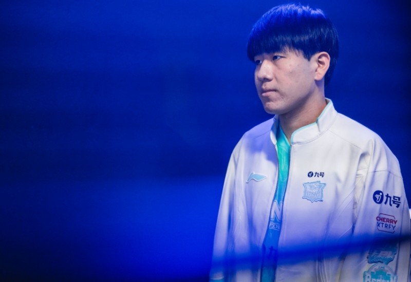 GALA:DK选手状态不是很好,实力和心态管理比去年有所进步