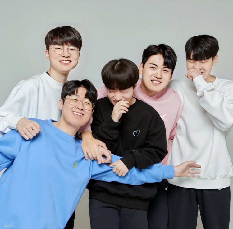 Faker:晋级八强可以先松一口气了;我们会努力准备的