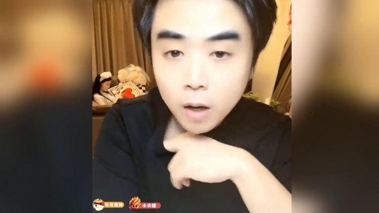 朱开爆料T1训练赛:狐狸,蔚,卡莉斯塔!狐狸对他们很重要!