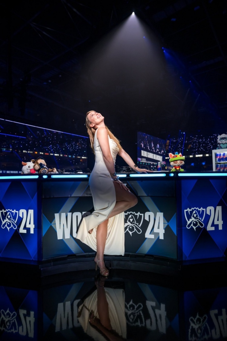 LEC主持Sjokz分享世界赛照片:度过了令人难以置信的一年