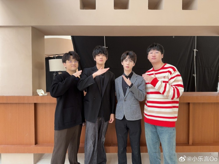 老iG集合!Leyan晒与puff、Baolan、宁王合影:OK了