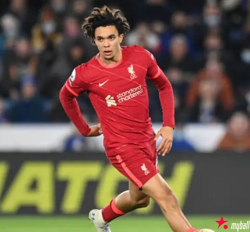 大发体育-双线崩盘!皇马酝酿王炸签约!强挖利物浦核心,大发助力你的致富之路!