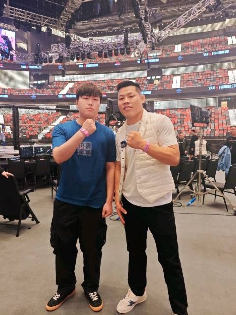 BLG发布视频:UFC澳门第一场竟然是Bin VS 李景亮?