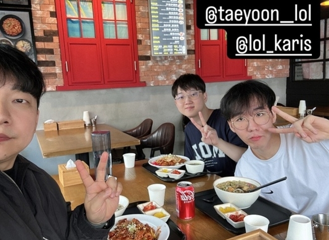 这次不会做陪玩了吧!WE流言阵容:Cube、天真以及两韩援 教练马老师