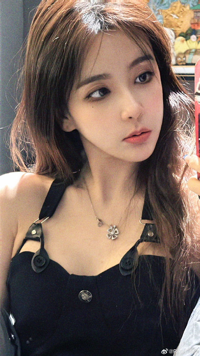 rita晒照:谢谢降温 有被冷到