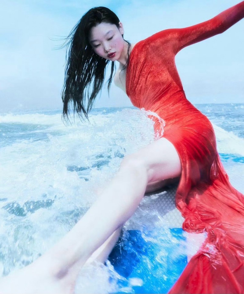 Yoon Young Bae x ELLE Korea July 2024,海上运动主题刊💛🔥☀️