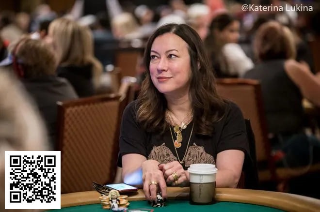 【EV扑克】趣闻 | Jennifer Tilly的财富秘密:从《辛普森一家》中获得的意外收益