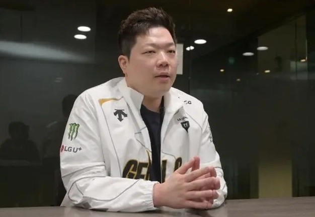 金晶洙:Kiin相比TheShy和Nuguri更加冷静,他的沉稳让我印象深刻