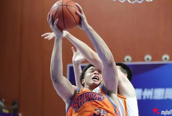 大发体育-洛夫顿35+11王哲林25分 上海35分狂胜天津3连胜,大发助力你的致富之路!