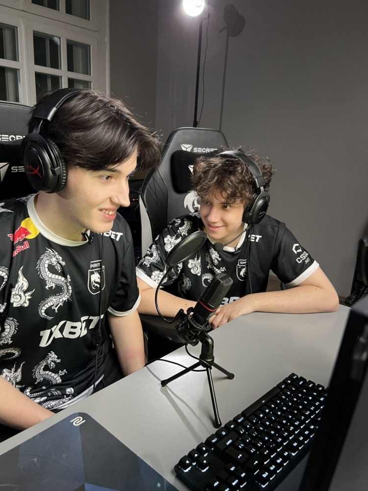 TS官博分享各分部照片:晒出你们2024年最爱的Team Spirit照片